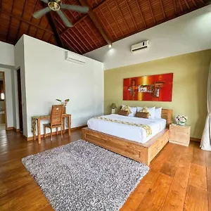 Party Size 4 Bedroom Kerobokan Villa *