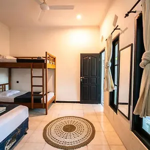 Jepun 07 - One Bedroom 3 Beds And Kitchen * Uluwatu (Bali)