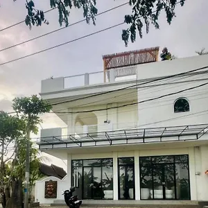 Hotel I Am *