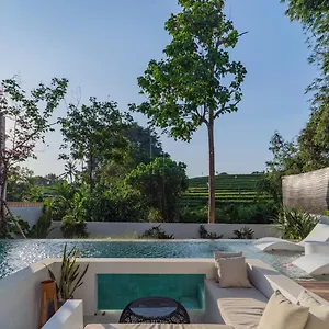 Villa Modern New Bordering Canggu, Ricefield View