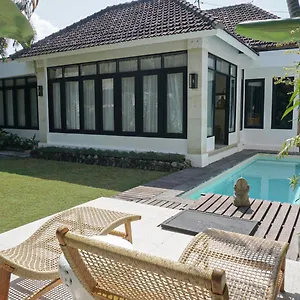 Sora Moon Bali * Umalas (Bali)