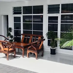 Local Familiy Bali Holiday home *