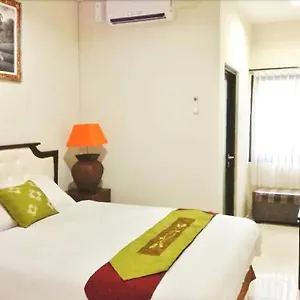 Hotel Tuban Torres