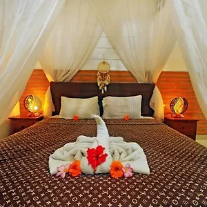Jungle Hideaway - Newly Renovated Formerly Griya Bunga 2 - Unit 1 *