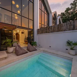 Mogu - New Sophisticated 2 Bedroom Villa, 10 Min To The