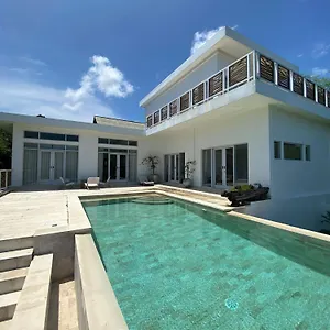 Bianca * Uluwatu