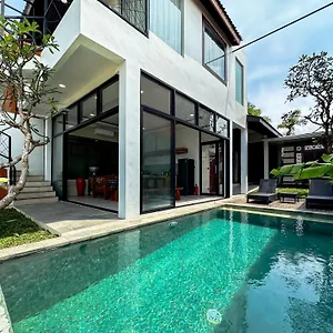 Kawul Harvest Palace Villa Tanah Lot (Bali)