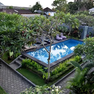 La House Apartahotel 3*
