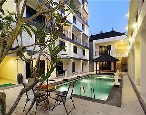 Royal Segina Apartment *