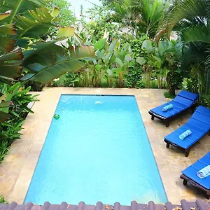 Villa Lovina Beachhouse Villas