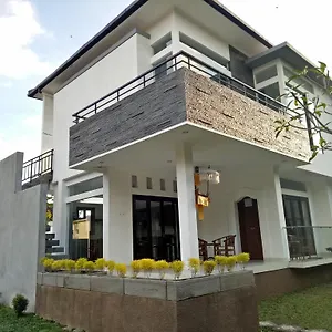 Guest house Legong 4*
