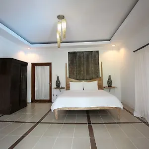 Hotel Aha Villas 3*