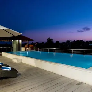 Square And Hotel Seminyak (Bali)