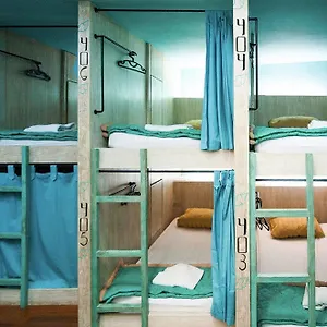Nau Here Hostel Kuta (Bali)