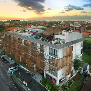 Koa D Surfer Hotel 3*