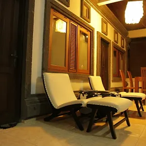 Hotel Shantia Tabanan 3*