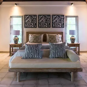 Muda Living, Villa *