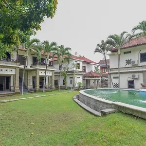 Reddoorz Near Seminyak Square 3* Denpasar (Bali)