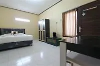 Clamonic House Hotel