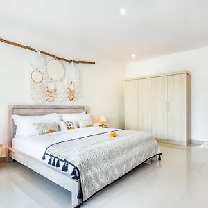 Maviba Seminyak (Bali)