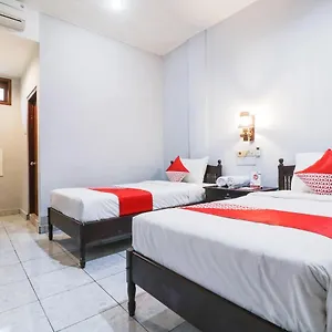 Oyo 2411 Taman Mekar 2 Hotel