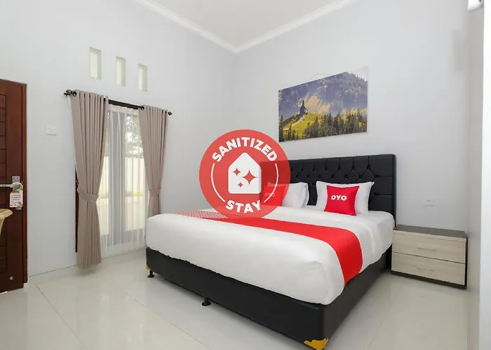 Oyo 3716 Dijobi Hotel Sempidi photo