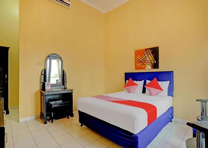 Oyo 3096 Hotel Dewi Warsiki Gilimanuk photo