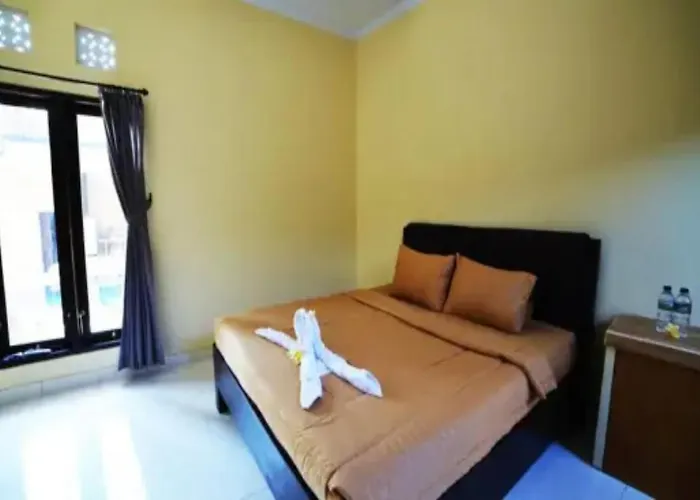 Oyo Flagship 91237 Ratu Guest House Kedunganan photo