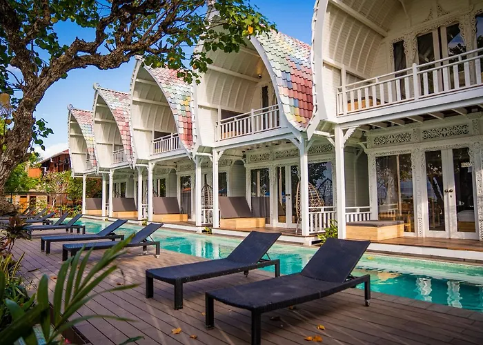 Mambo Beach Resort Toyapakeh photo
