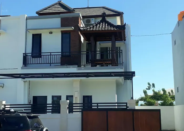 Chandra'S Guest House Pesanggaran photo