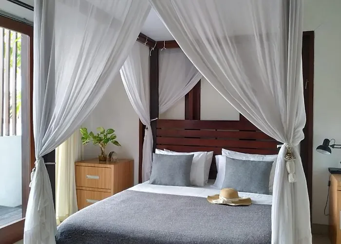 Dim House Jimbaran Bed & Breakfast photo