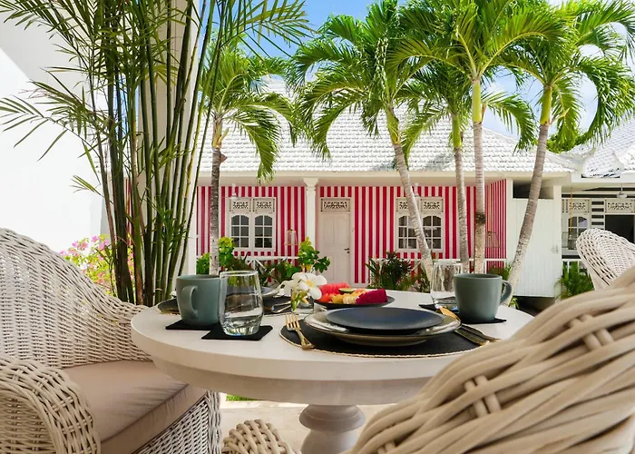 Ria Uluwatu, Tropical Chic Hotel photo
