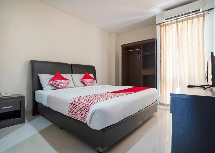Oyo 482 Anika Guest House Tuban  photo