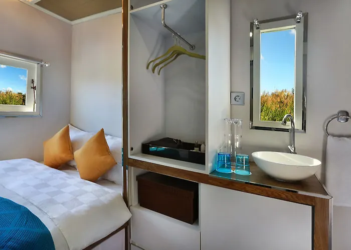 Del Nomad Caravan Park Pemuteran foto