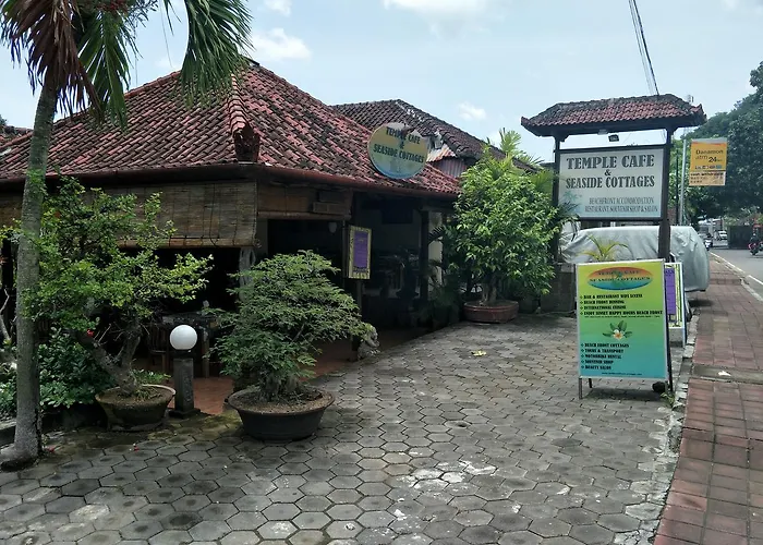 Temple Cafe & Cottages Candi Dasa  photo