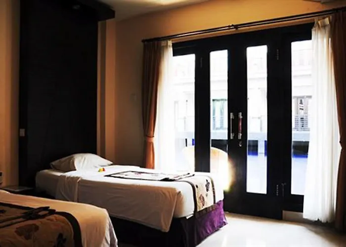Taman Tirta Ayu Pool And Mansion Hotel Tuban  photo