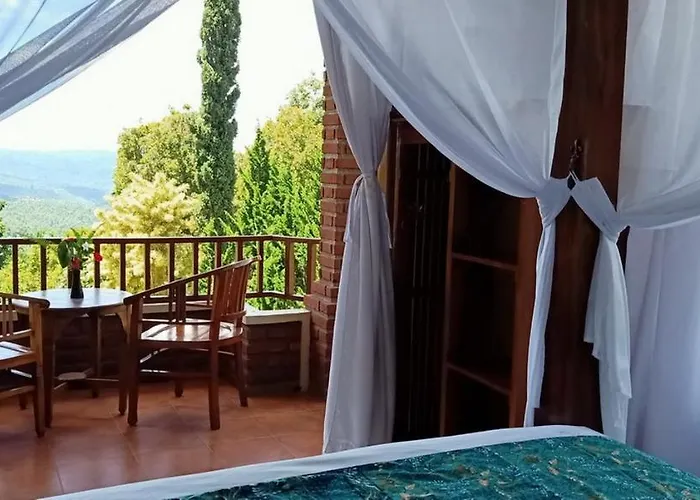 Karang Sari Guesthouse & Warung Munduk foto