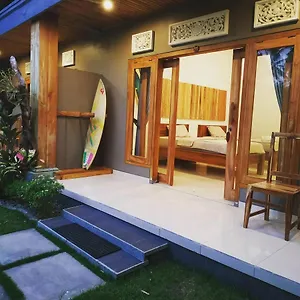 Guest house Harris Surf Pulukan