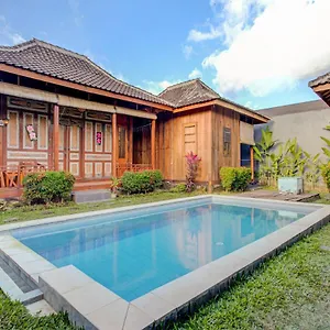 Oyo 3834 House Tien Canggu (Bali)