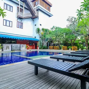 Hotel Capital O 2114 Grand Boutique 2*