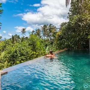 Treasure Of Bali, 3br Villa, Infinity Pool, Staff * Mayong