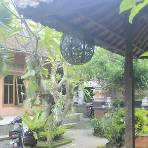 Umah De Arlika Homestay *