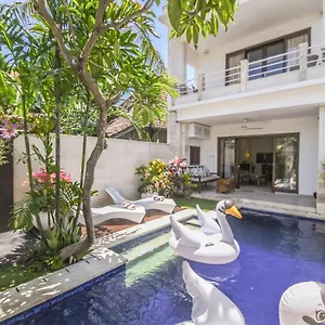 Amalia Swan Haven Villa