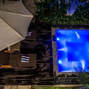 Extrosa Villa Canggu (Bali)
