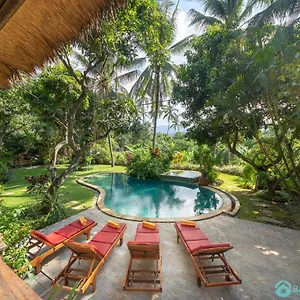 Wonderful Luxury Hideaway Surrounded By Nature *