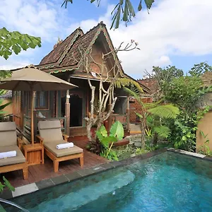 Artist Village By Pramana Watu Kurung Resort 2*