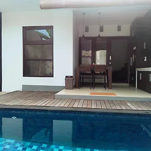 Amira Munggu Villa *