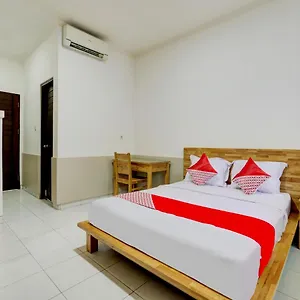 Oyo Flagship 90754 Alamanda Denpasar (Bali)