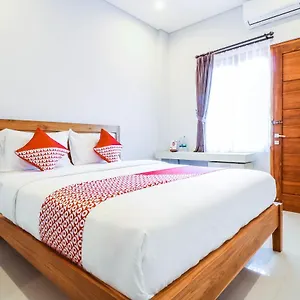 Oyo 1200 Kencana Hotel 2*