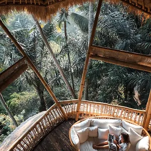 Tower House - 4 Bds Eco Bamboo House, River View Villa Bringkit